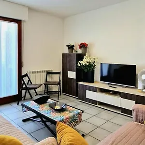 Large Panoramic Terrace 2-bedroom In Sleeps 5 Viareggio